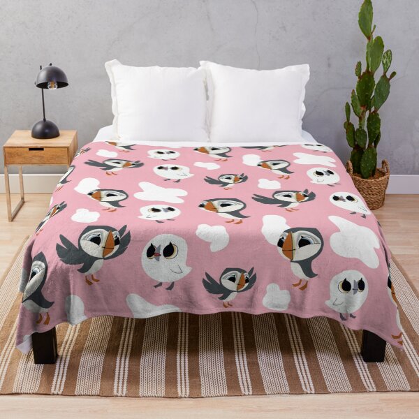 Puffin rock repeated pattern- pink colour Throw Blanket