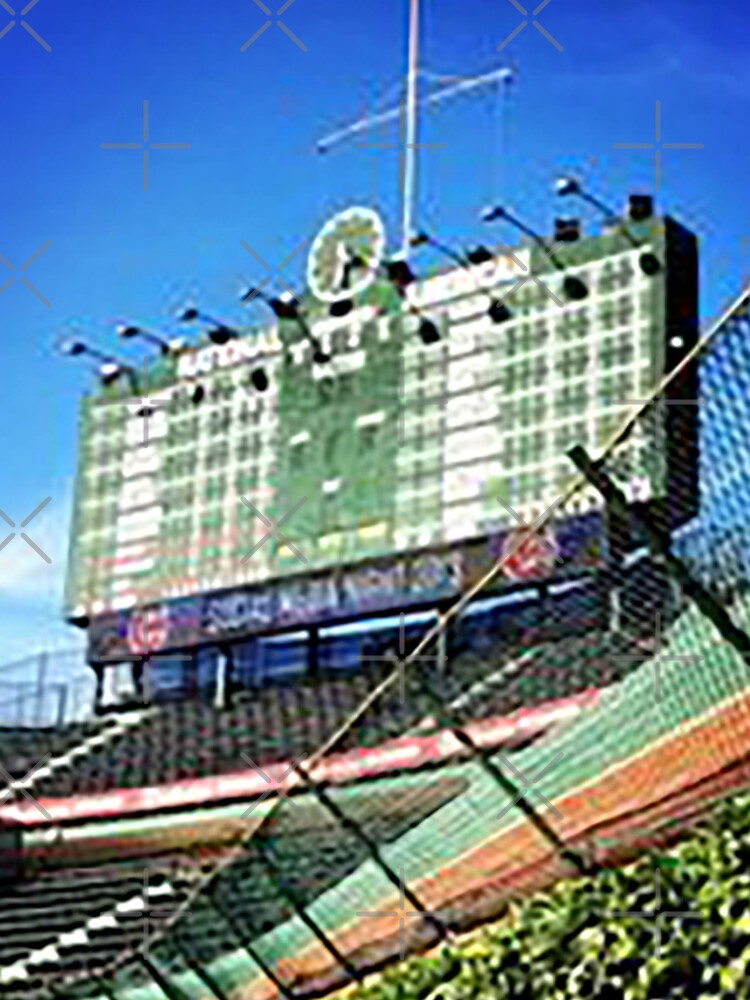 Wrigley Field, Bleacher Bums. Outfield Scoreboard Wrigley, Ivy