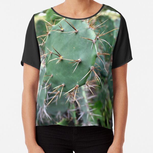 Green cactus illustration, Rhipsalis baccifera Cactaceae T-shirt