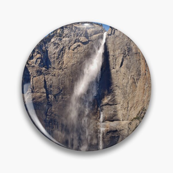 Artikelvorschau, Windgepeitschte Yosemite Falls, CA. entworfen und verkauft von shirleyarment.