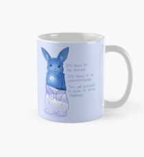 "Es ist okay, Angst zu haben" Night Snow Rabbit Tasse (Standard)