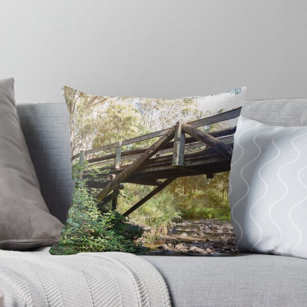 Aperçu de l'œuvre Pont sur un ruisseau créée et vendue par Amy Dee.