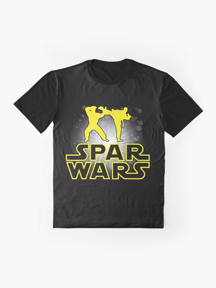 Imagen 4 de 5, Camiseta gráfica con la obra Spar Wars MMA Kárate Kung Fu, diseñada y vendida por Minilonal.