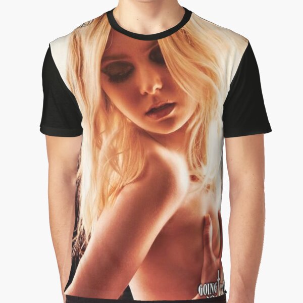 Hot Taylor Momsen Graphic T-Shirt