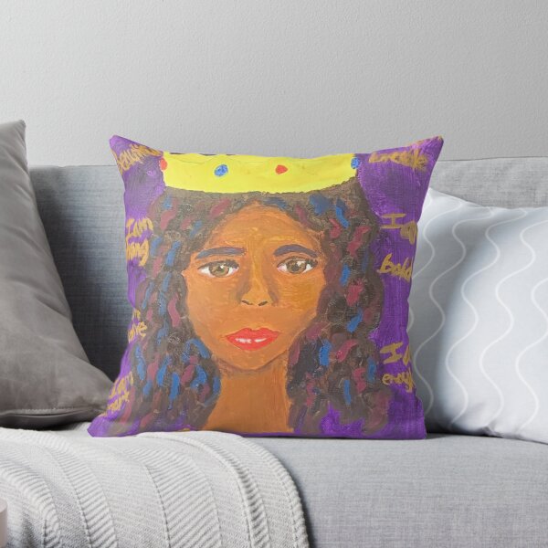 I Am A Queen Throw Pillow