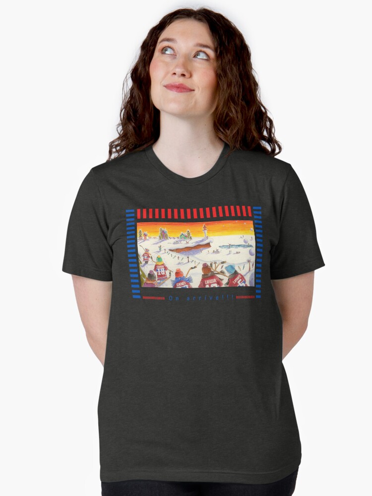 Aperçu 2 sur 7. T-shirt chiné avec l'œuvre Linda Molloy "On arrive!" créée et vendue par LindaMolloy.