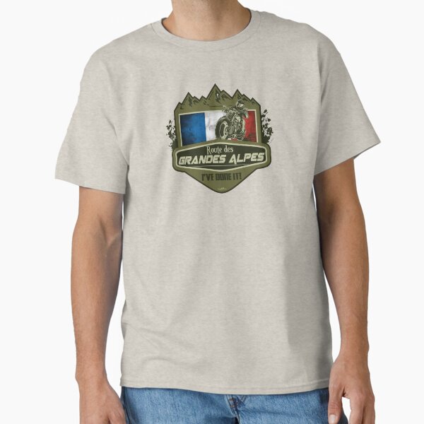Vista previa del artículo con la obra «Camiseta con pegatinas de la Ruta de los Grandes Alpes de Francia con la frase ¡Lo he conseguido! 01», diseñado y vendido por OuterShellUK.