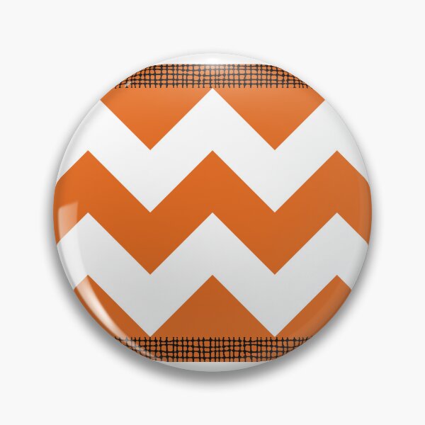 Artikelvorschau, Geometrisches Zickzack-Texturmuster Weiß und Terrakotta-Orange entworfen und verkauft von QuestingPixel.