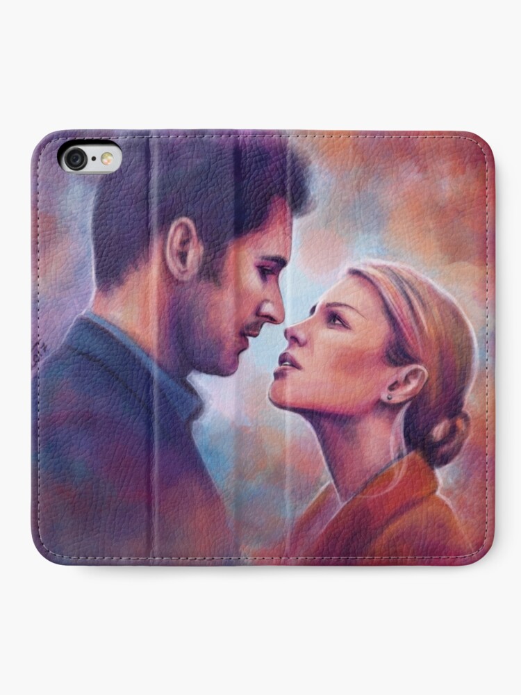 Alternate view of Moments iPhone Wallet