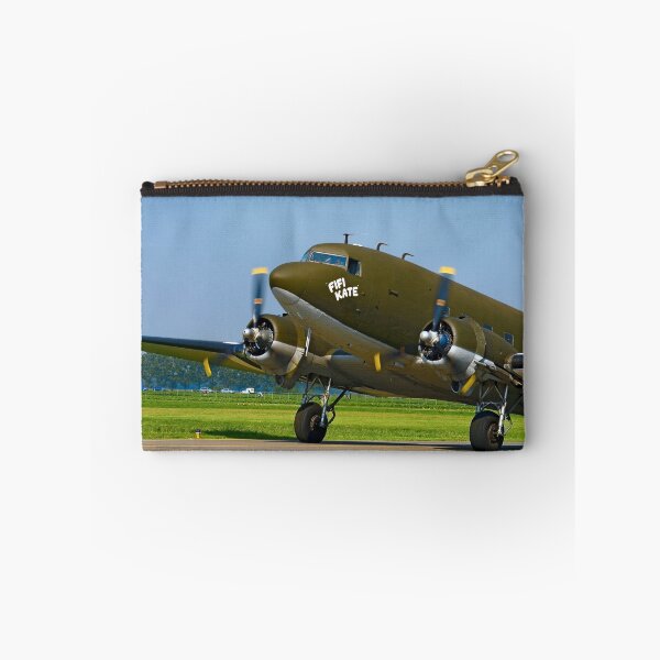 Aperçu de l'œuvre C-47 Fifi Kate créée et vendue par Bob Martin.
