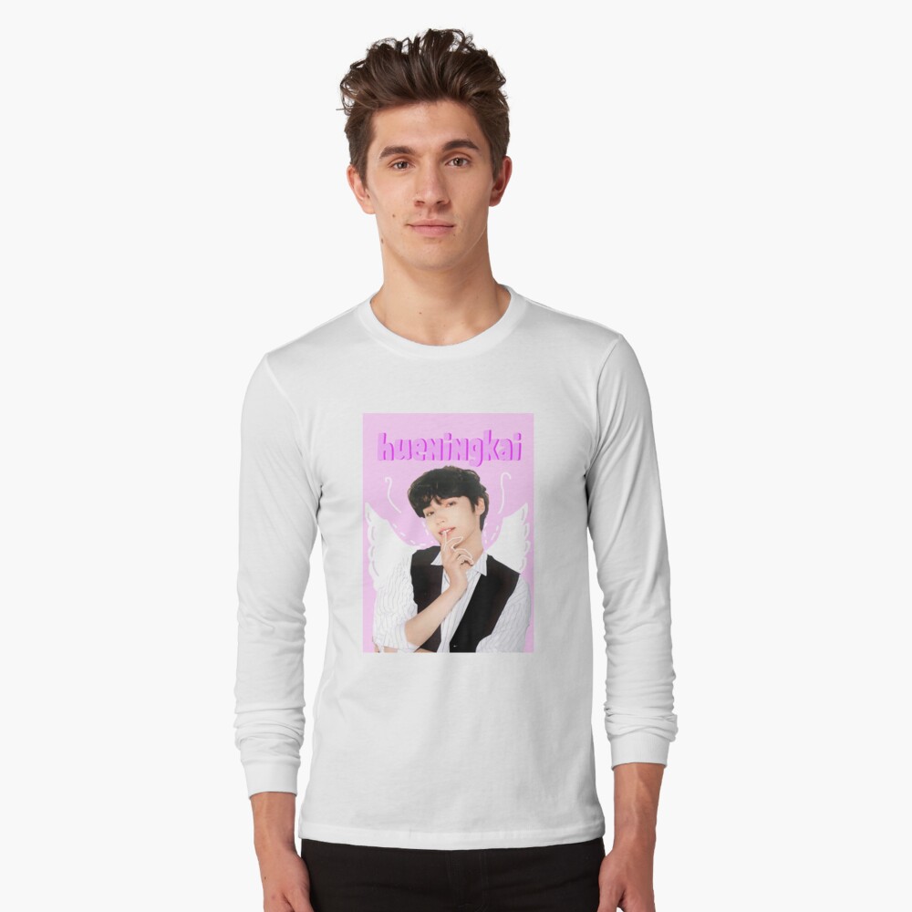 Artikel-Vorschau von Langarmshirt, designt und verkauft von HyunjinsSTAY.