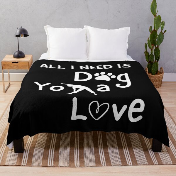 Artikelvorschau, Niedliche Yoga-Hundeliebhaber Alles, was ich brauche, ist Liebe und Yoga und ein Hunde-T-Shirt entworfen und verkauft von bushra-tees.