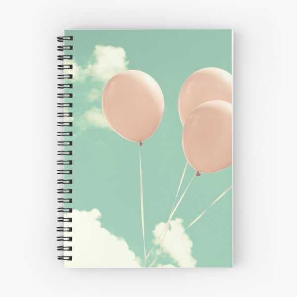 Aperçu de l'œuvre Ballons roses doux sur le ciel de menthe créée et vendue par Caroline Mint.