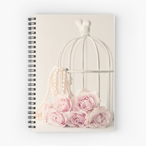 Artikelvorschau, Pivoines sur blanc entworfen und verkauft von Caroline Mint.