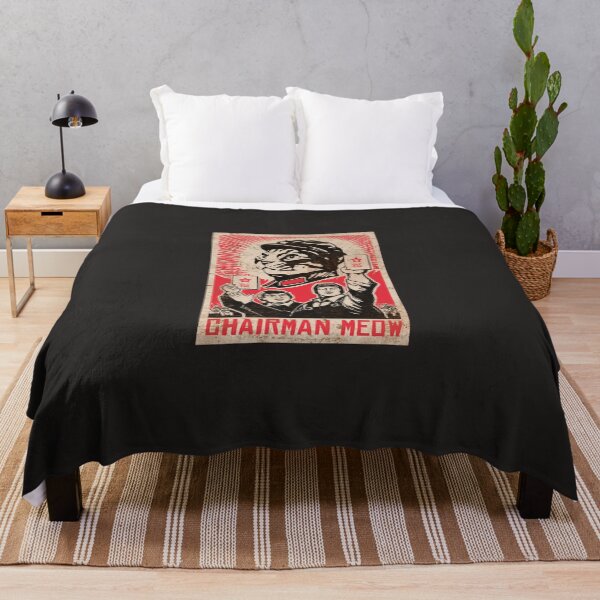 Aperçu de l'œuvre Meow Mao Chine chat meme T-shirt essentiel créée et vendue par DannyFerreira.