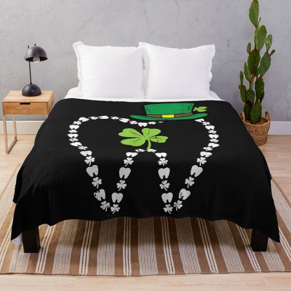 Artikelvorschau, Leprechaun Tooth Shamrock St Patrick Day Dentist Dental Asst entworfen und verkauft von Nena12312.