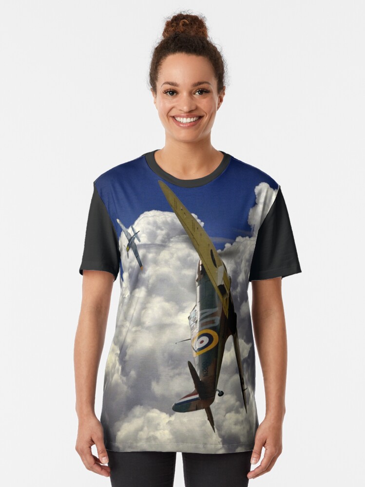 Imagen 2 de 5, Camiseta gráfica con la obra La Patrulla de Dunkerque, diseñada y vendida por aviationart.