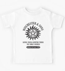 T-SHIRT SUPERNATURAL WINCHESTER & SONS Kids Tee