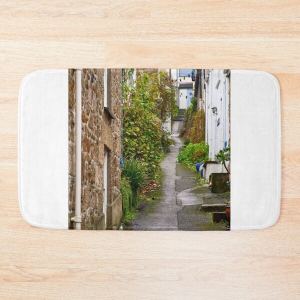 Artikelvorschau, Malerische Straße in Mousehole, Cornwall, England entworfen und verkauft von VnGphoto.