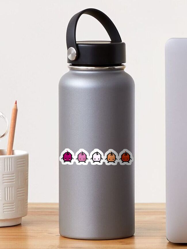 Aperçu 1 sur 3. Sticker avec l'œuvre Les Junimos de la fierté lesbienne de Stardew Valley créée et vendue par jadyn-doty.
