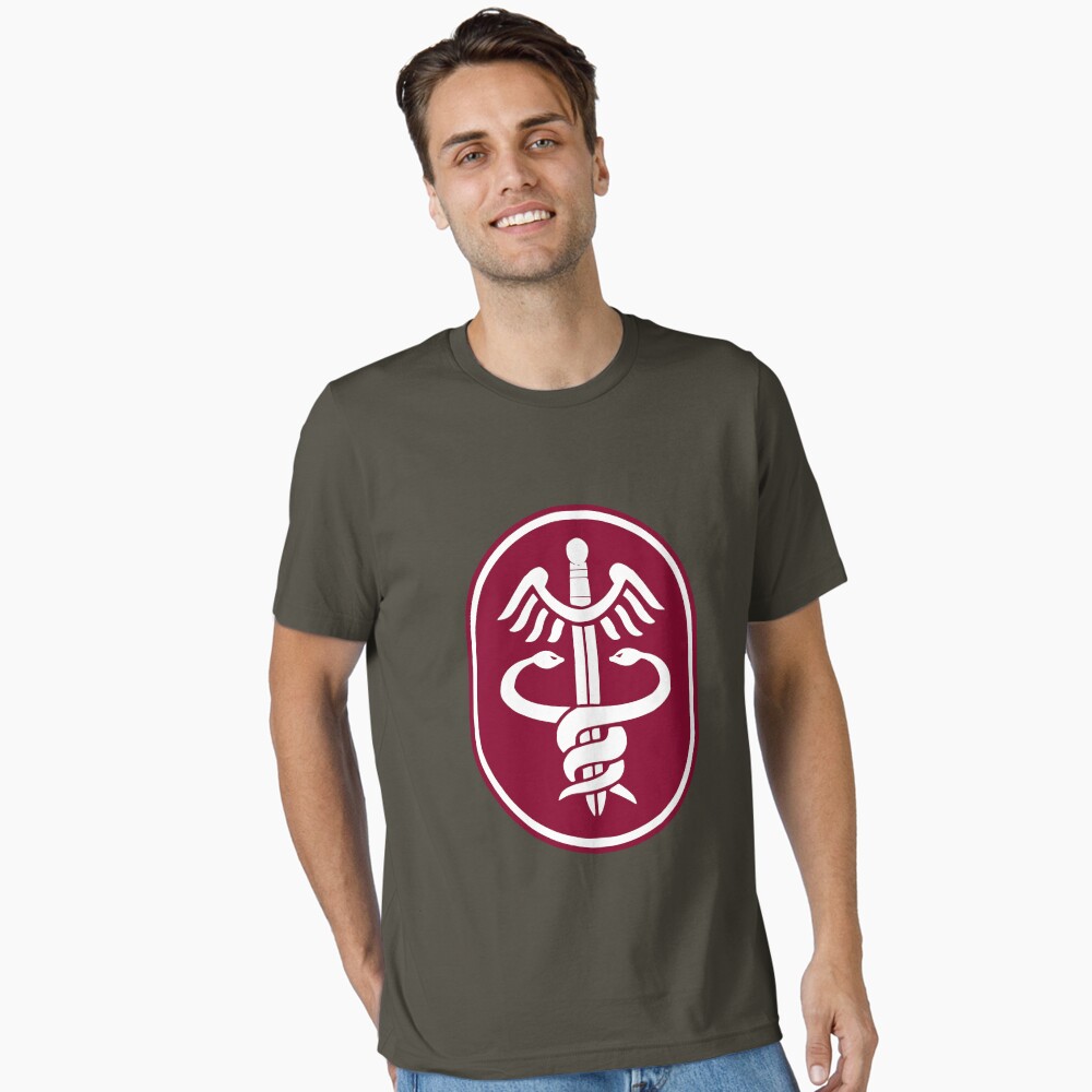Aperçu de l'œuvre T-shirt essentiel créée et vendue par wordwidesymbols.