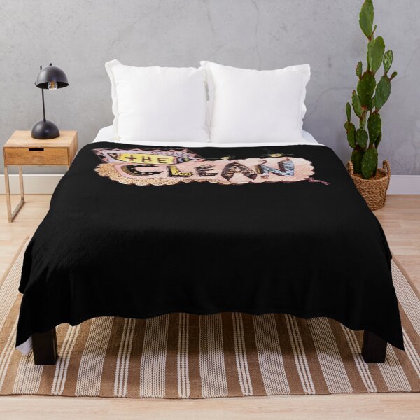 Aperçu de l'œuvre L'essentiel du T-shirt Clean créée et vendue par BrendaGreenwood.