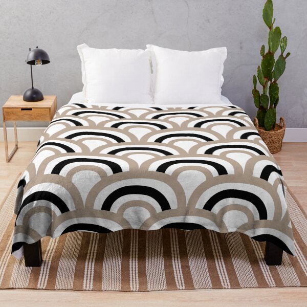 Artikelvorschau, Brown Black and White Scallop Stripe Pattern Pairs DE 2022 Popular Color Trail Dust DE6123 entworfen und verkauft von ColorOfTheYears.