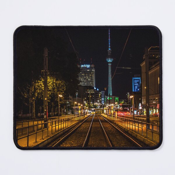 Aperçu de l'œuvre L'horizon de Berlin la nuit créée et vendue par hugobraun.