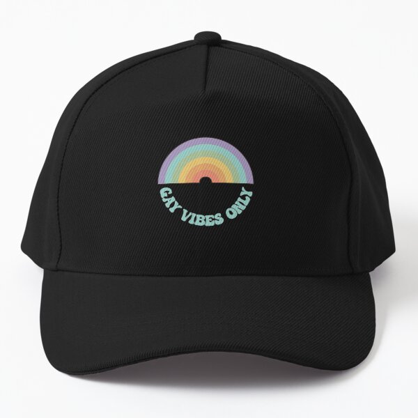 Aperçu de l'œuvre Arc-en-ciel circulaire Vintage Gay Vibes Only créée et vendue par Gay-Koala.