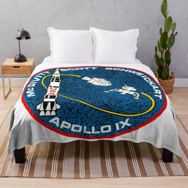Aperçu de l'œuvre Écusson de mission spatiale de la NASA - Apollo 9 créée et vendue par SweetCarolineUK.