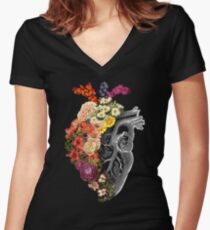Camiseta entallada de cuello en V Flor corazón primavera