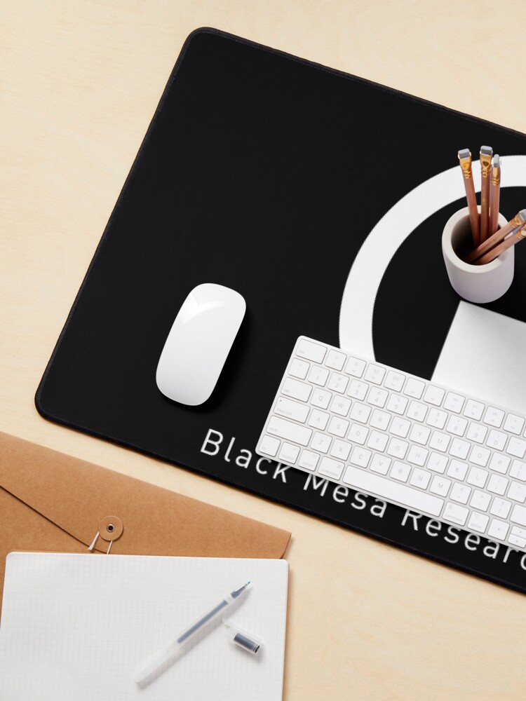 Aperçu 3 sur 5. Tapis de souris avec l'œuvre Logo Mesa noir (blanc) | Demi vie créée et vendue par LGSmerch.