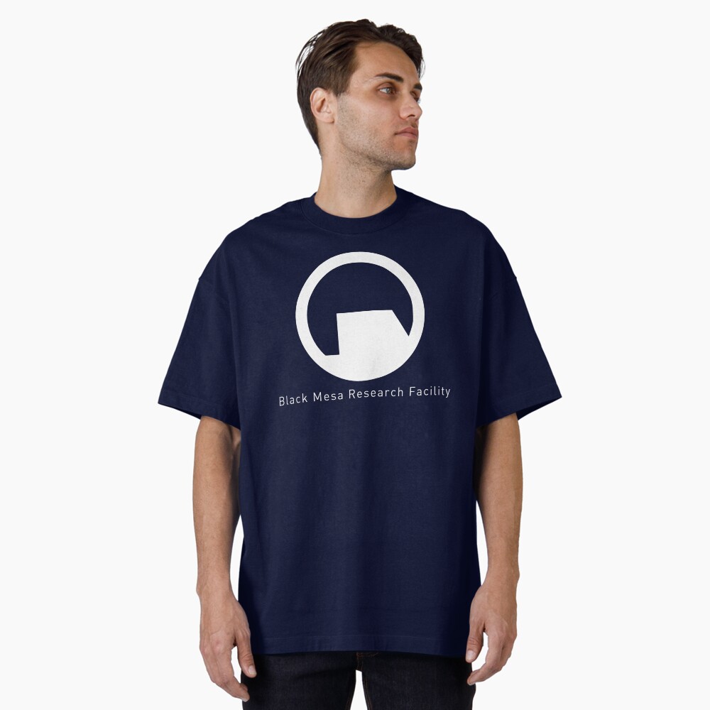 Aperçu de l'œuvre T-shirt oversize créée et vendue par LGSmerch.