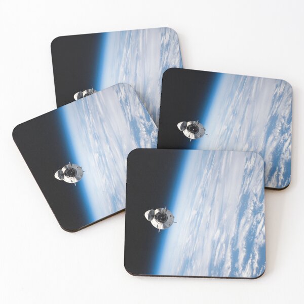 Item preview, The SpaceX Crew Dragon Endeavour departs the space station (ISS, International Space Station) designed and sold by Raureif.
