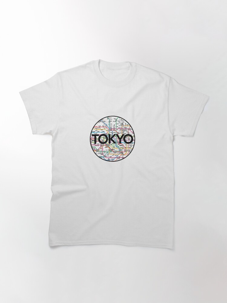 Imagen 3 de 7, Camiseta clásica con la obra Tokio, diseñada y vendida por luggagestickers.
