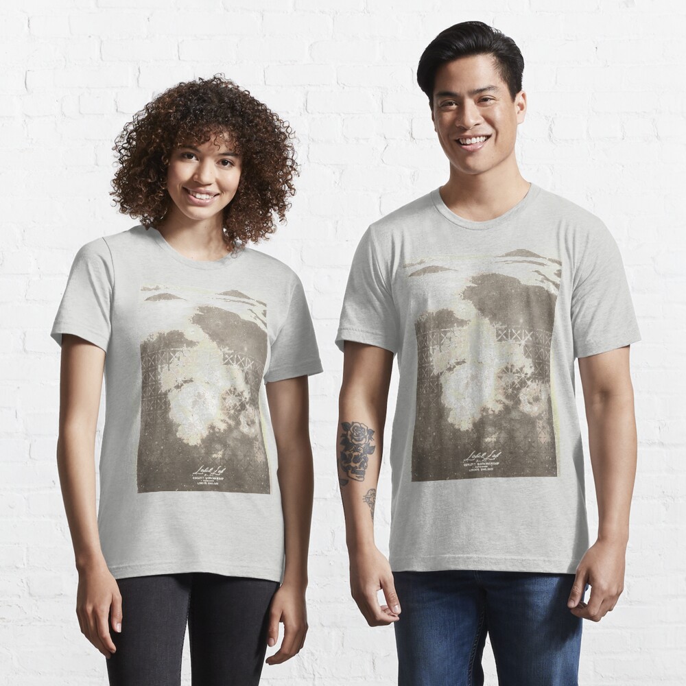 12th Doctor Misty Mountain T-Shirt Essential T-Shirt