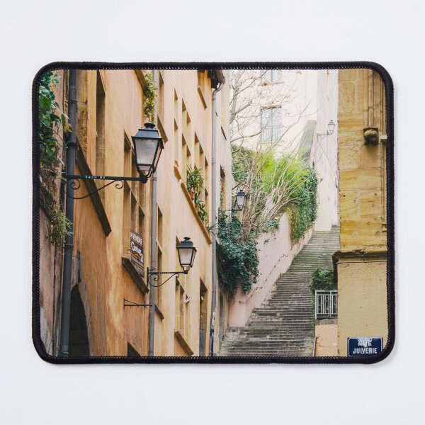 Artikelvorschau, Vieux Lyon Steps – Stadtfotografie entworfen und verkauft von CarolinaReina.