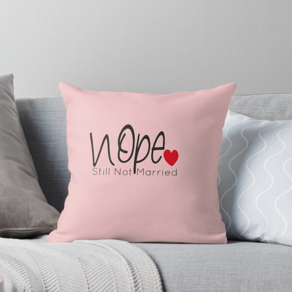 Artikelvorschau, Valentinstag-Shirt Herren, Nein, noch nicht verheiratet, Single-Shirt, Feiertags-Shirts, Single zum Valentinstag, VDay-Shirts, Unisex-T-Shirts entworfen und verkauft von NewAdventure.