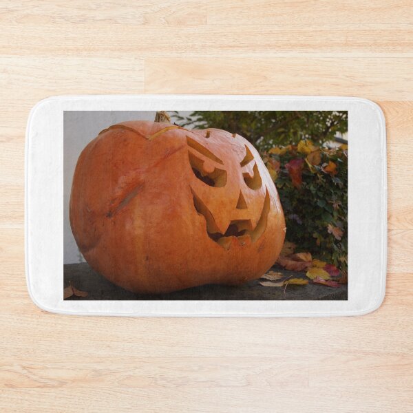 Artikelvorschau, Lachender Halloween Kürbis im Profil entworfen und verkauft von Yven-Dienst.