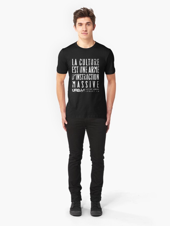 T-shirt ajusté ''UrbArt - La culture est une arme d'instruction massive' : autre vue