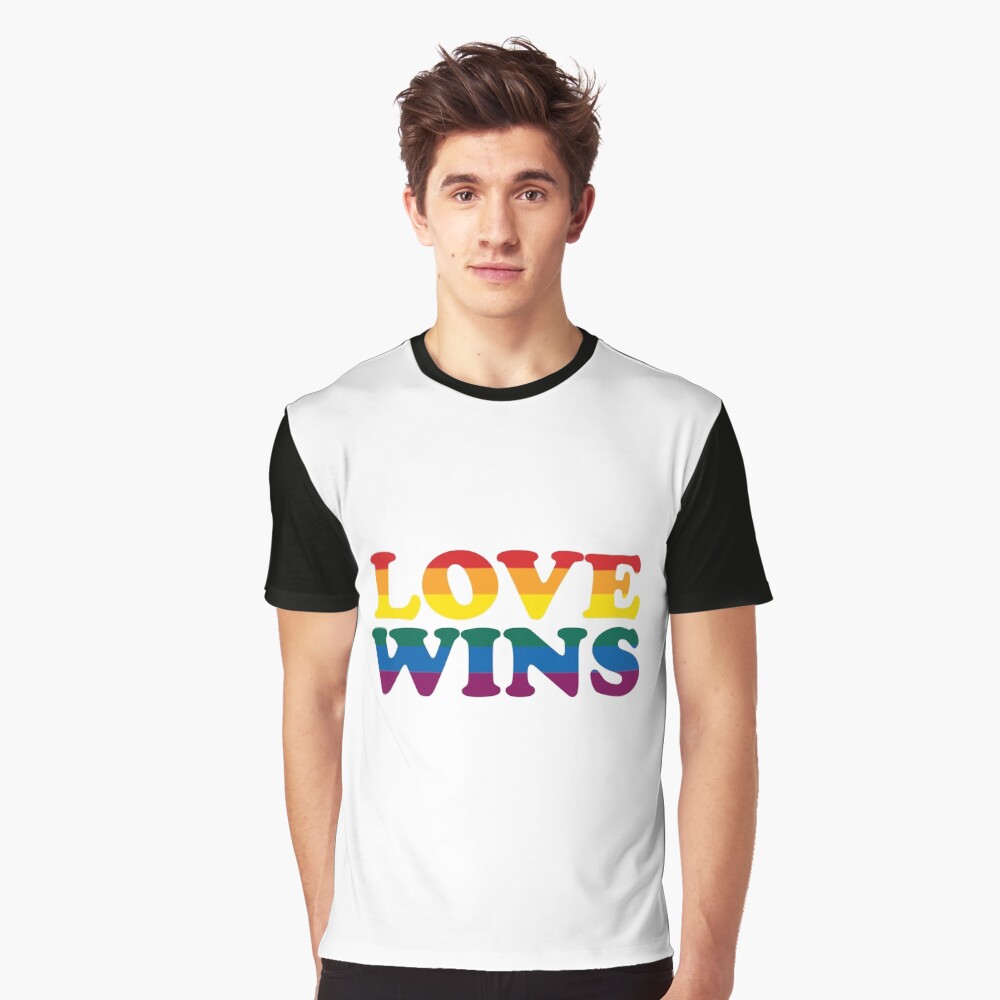Vista previa del artículo con la obra «Camiseta gráfica», diseñado y vendido por PWRCT.