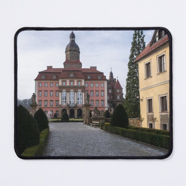 Artikelvorschau, Walbrzych, Polen - Projekt Riese, Schloss Ksiaz. Die Deutschen bohrten hier im Zweiten Weltkrieg Hunderte Meter unterirdischer Tunnel. Es liegt im Walbrzyski-Vorgebirge entworfen und verkauft von Maurizio Fabbroni.