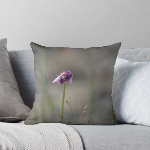 Item preview, lirio de vainilla designed and sold by GrowingWild.