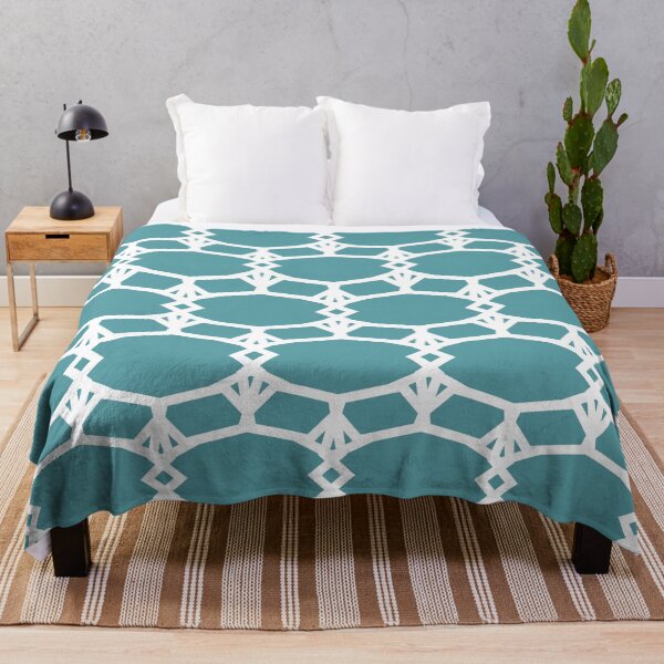 Aperçu de l'œuvre Aqua and White Ornamental Shape Pattern 5 - Coloro 2022 Popular Color Turquoise Tonic 093-60-15 créée et vendue par ColorOfTheYears.