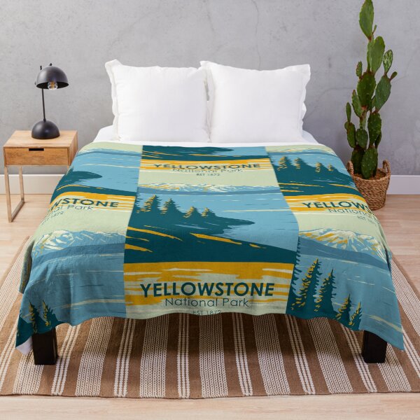 Artikelvorschau, Yellowstone Nationalpark Yellowstone Lake Vintage entworfen und verkauft von KrisSidDesigns.