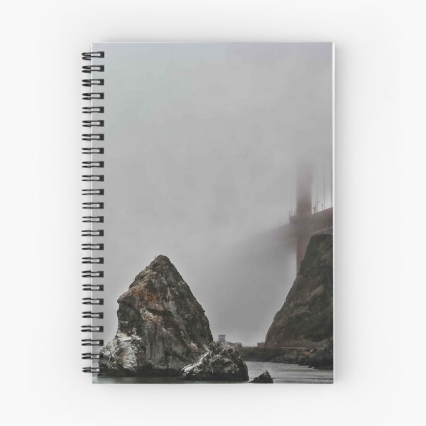 Aperçu de l'œuvre Sous le Golden Gate Bridge créée et vendue par Bill Neill.