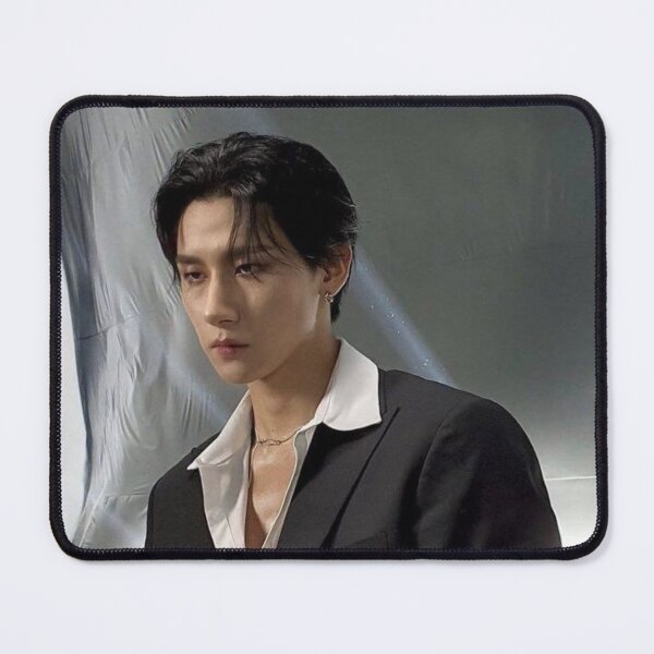ur,mouse_pad_small_flatlay,