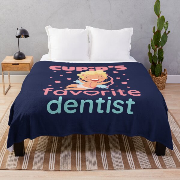 Aperçu de l'œuvre Dentiste préféré de Cupidon Saint Valentin créée et vendue par jaygo.