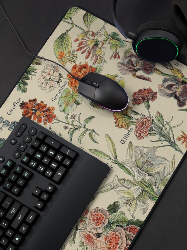 Aperçu 4 sur 5. Tapis de souris avec l'œuvre Vintage Français Fleurs Botaniques Adolphe Millot Fleurs créée et vendue par ind3finite.