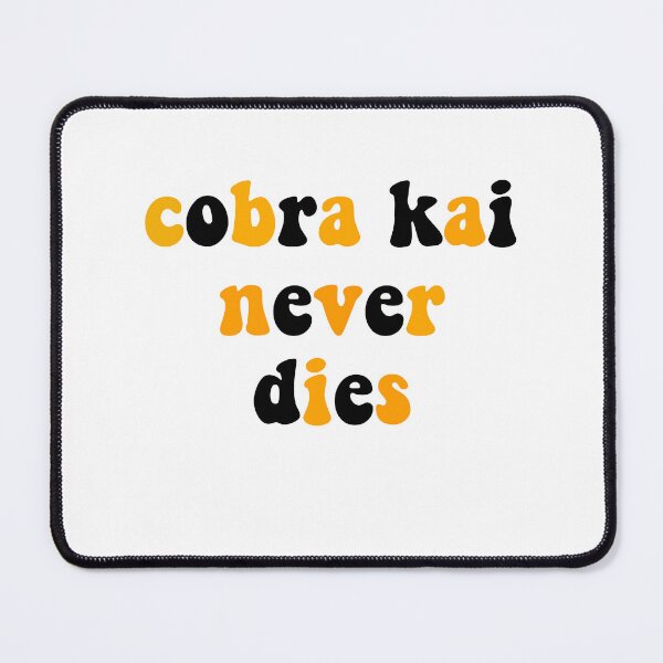Artikelvorschau, Cobra Kai stirbt nie entworfen und verkauft von Reagan McKenzie.
